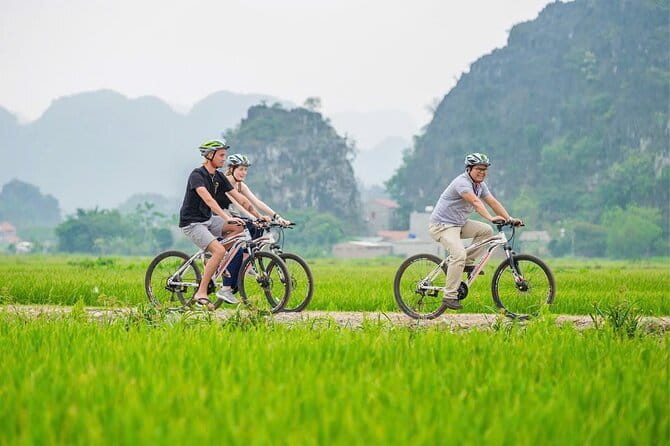 10-Day Vietnam Discovery from North to South | Best Packages - Days 4 and 5: Ha Long Bay by boat