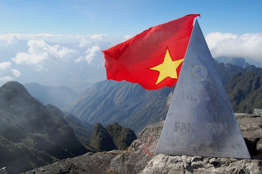 2-Day Fansipan Mountain Trek - Indochina's Highest Peak - Day one: Tram Ton to the 2,800-meter camp