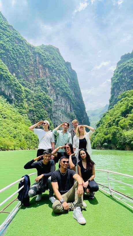 2-day Motorbike Ha Giang Loop Luxury Tour With Easy Rider - Yen Minh lunch and the Tham Ma Pass