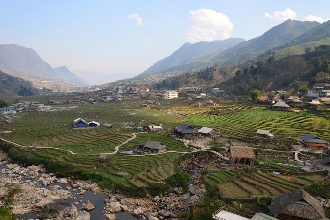 2-Day Sapa Guided Tour Slipping in Homestay From Hanoi - Silver Waterfall and O Quy Ho Pass