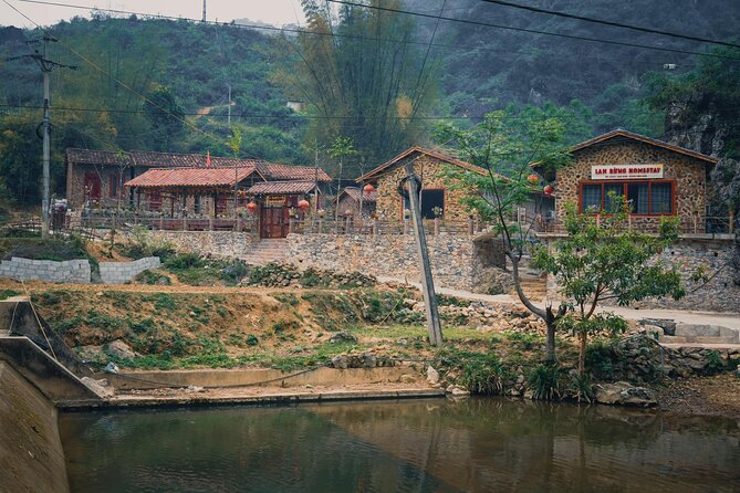 2 Days 1 Night Ban Gioc Waterfall Tour from Hanoi By Limousine - What the $220 price really covers
