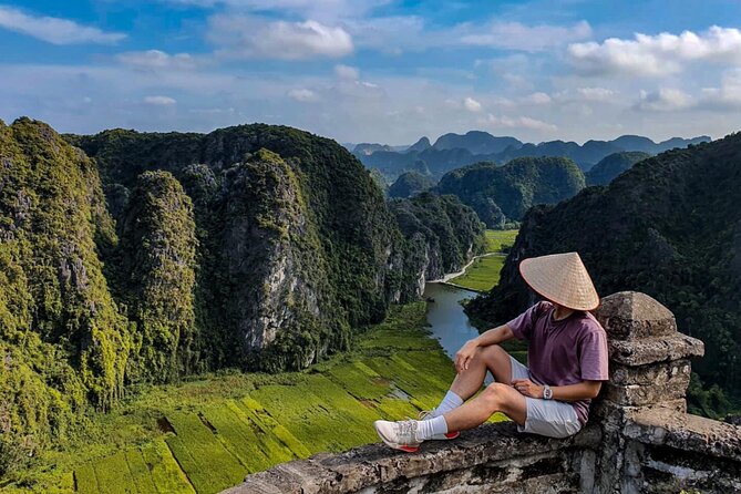 2 Days 1 Night Luxury Ninh Binh Private Tour from Hanoi - Early cycling and the Van Lam Village market