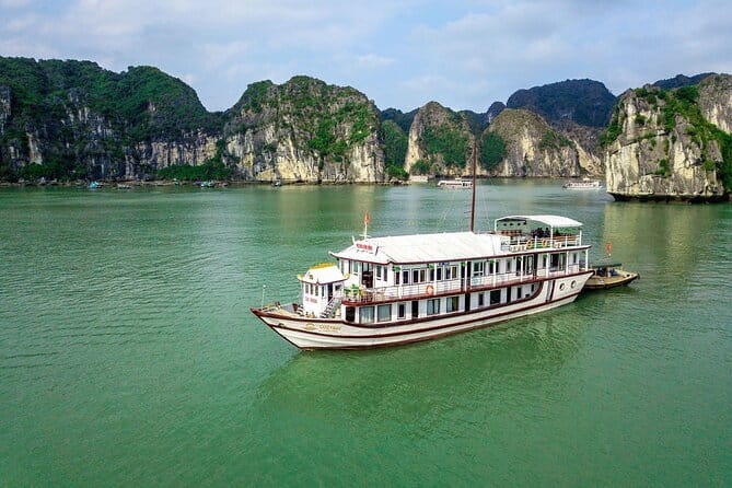 2 Days 1 Night Visit Lan Ha Bay - Classic 3 cabins cruise - Viet Hai Village and Cat Ba Island