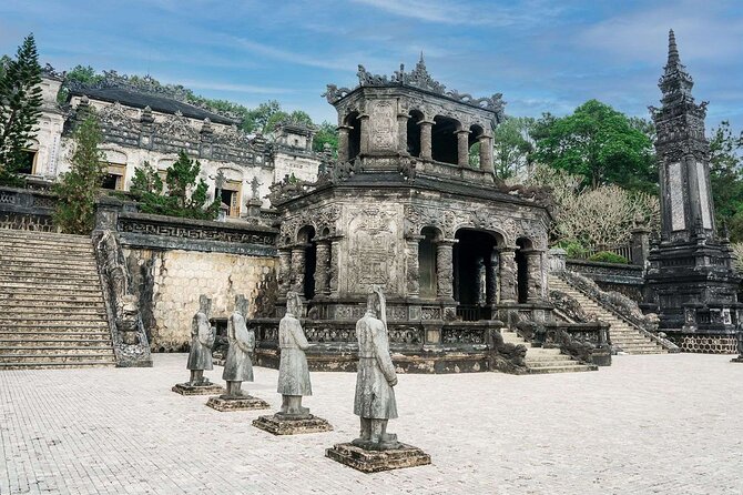 20-Day Vietnam Itinerary | Discovery and Beach Relaxation - Hanoi arrival and the limestone country near Ninh Binh