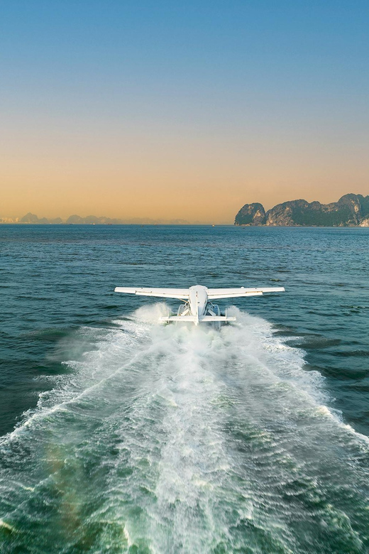 25 minutes sightseeing flight in Halong Bay by Seaplane - What the 25-minute flight shows you