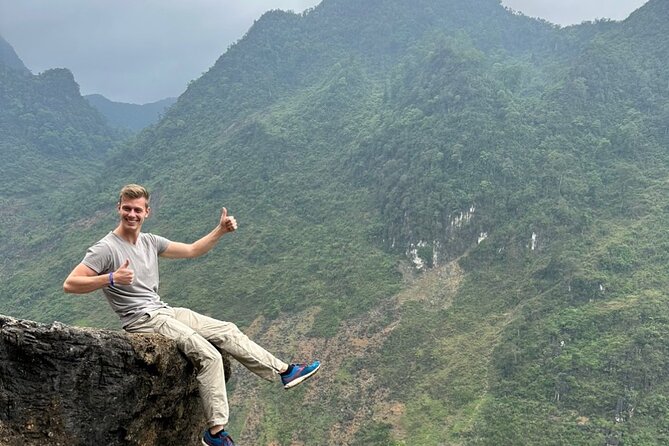2D1N LOOP TOUR WITH EASYRIDERS 150CC (small group 5-10 PAX) - Dong Van and the Hmong King Palace