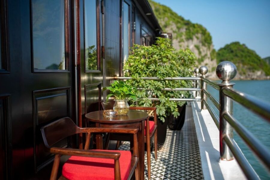 3 Day Hanoi - Ninh Binh - Halong Bay 5 Star Cruise & Balcony - Trang An by bamboo boat