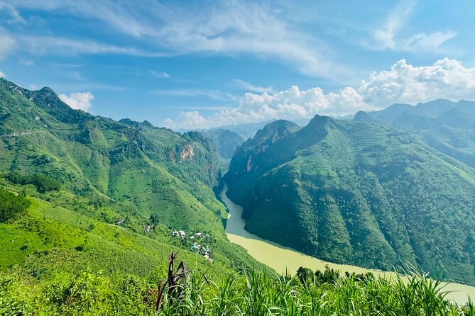 3 Days and 2 Nights Ha Giang Loop Tour - Weather, packing, and physical demands