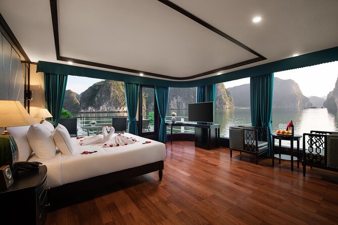 3D2N Luxury HaLong Bay with Aspira Cruise: kayak, Cat Ba island - Day 1: boarding at Tuan Chau and settling into Ha Long Bay