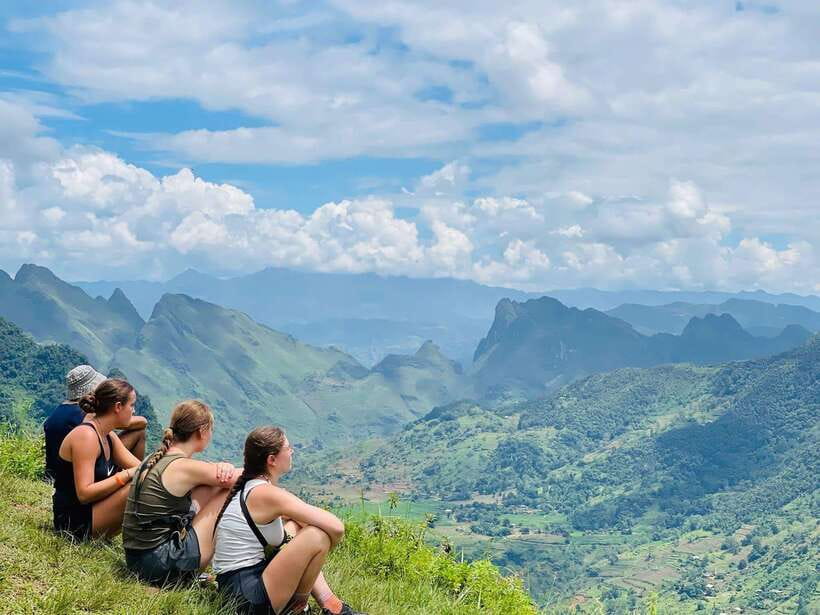 4-day Motorbike Ha Giang Loop Luxury Tour With Easy Rider - The overnight VIP bus from Hanoi