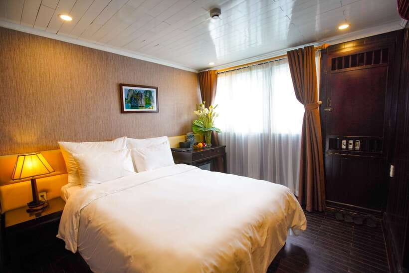 4-star Halong Paloma Cruise 2D1N Trip - Sleeping on the Paloma Cruise