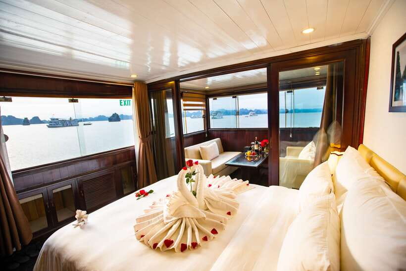 4-star Halong Paloma Cruise 2D1N Trip - Service, guides, and the small practical details