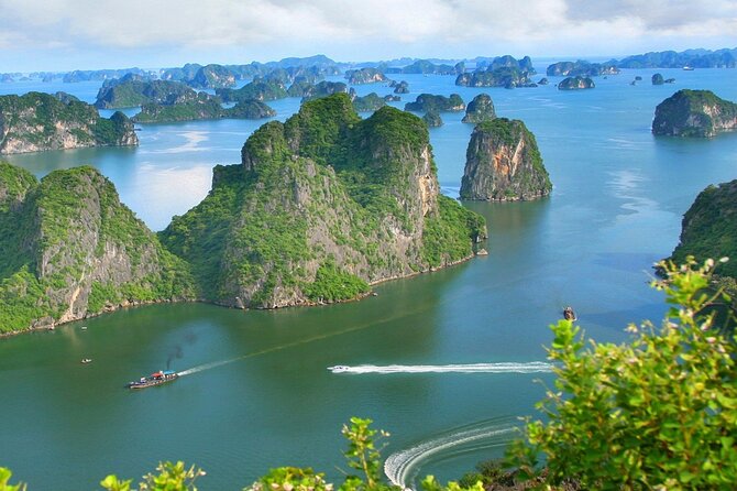 5-Day North Vietnam: Hanoi -Halong Bay -Ninh Binh-Sapa from Hanoi - Day 2: Hanoi to Sapa and Cat Cat village