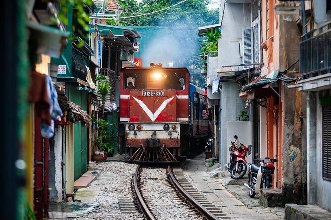 7-Day Vietnam Itinerary | Tranquil | Best 2026 North and South - Day 2: Bai Dinh, Trang An, and the Mua Caves climb