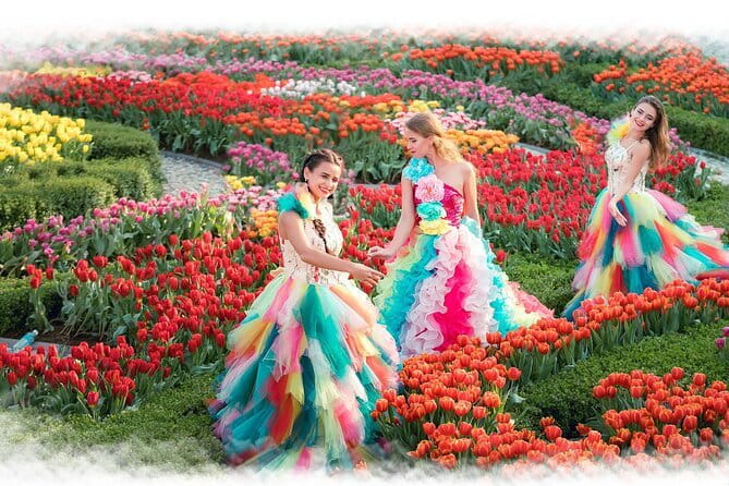 Ba Na Hills & Golden Bridge with Fantasy Park Tour-Optional Lunch - Riding the long cable car to Ba Na Hills