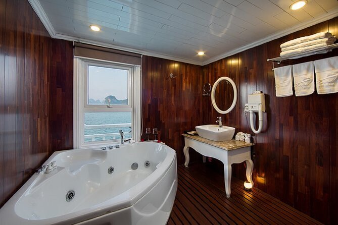Bai Tu Long Bay 2 Day 1 Night Cruise - Why Bai Tu Long Bay makes a better overnight choice
