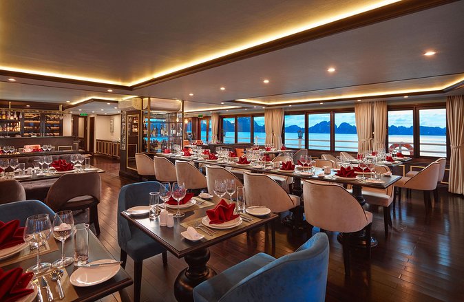 Bai Tu Long bay Luxury Cruise 2D/1N: Less touristy places, Kayaking, full meals - Day two: Thien Canh Son Cave and the early return