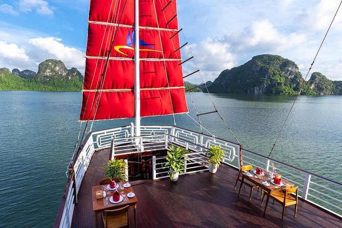 Bai Tu Long Luxury Day Cruise - Fishing Village, Kayak - Thien Canh Son Cave and the active part of the day