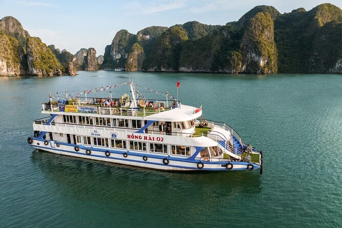 Best Price Halong Bay Full-Day Trip,Cave,Titop,Kayak By Transfer - Leaving Hanoi on the expressway