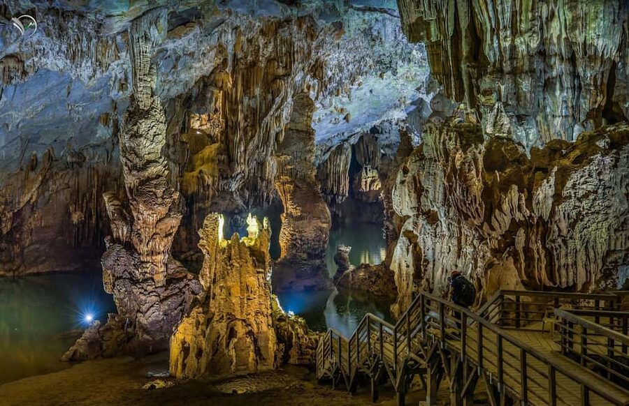 Boat Ride Phong Nha Cave & Vietnam’s Historic Command Cave - The morning transfer from Dong Hoi to Route 20