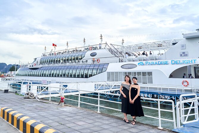 Buffet on Paradise Delight Dining Cruise Halong Bay Tour - Boarding at Halong Bay and settling in