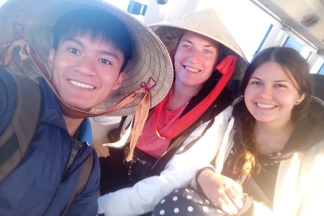 Bus Cat Ba island to Ha Noi - The speedboat crossing saves time