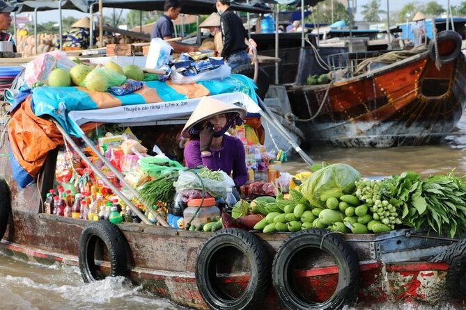Cai Rang Floating Market Tour -Amazing Can Tho - Fruit, narrow canals, and the quieter side of Can Tho