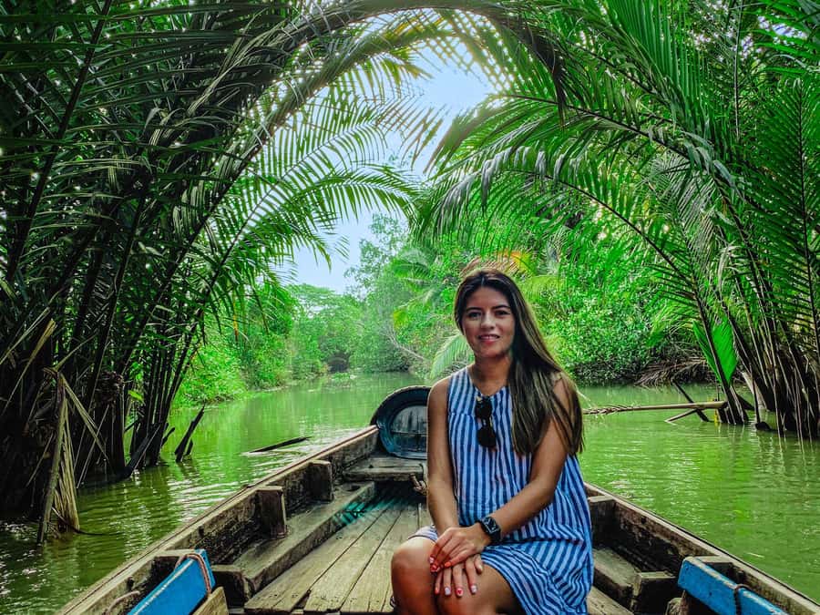 Can Tho: A Real Mekong Tour, Floating Market, Cacao & Life's - Meeting local river life between market stops