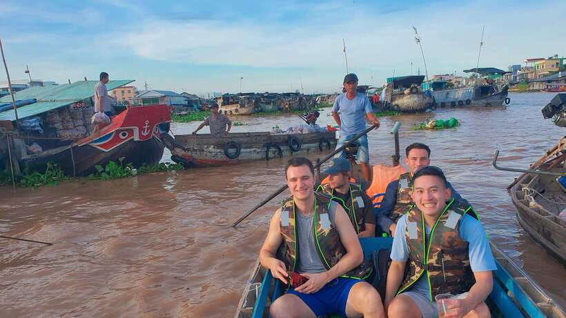 Can Tho: Authentic Mekong Delta – Real Local Life Tour. - Visiting a genuine floating house