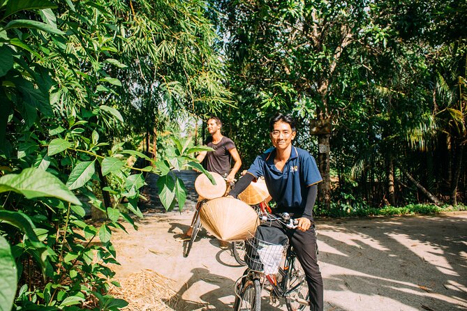 Can Tho: Cycling in Village-Fruit Garden-Experience Local Ferry - Tasting dragon fruit at Ngoc Huong My Khanh Farm