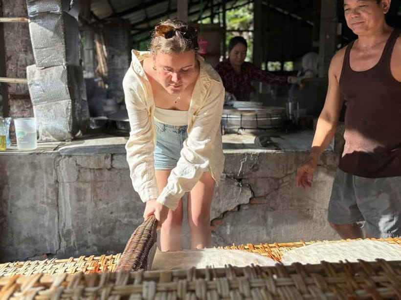 Can Tho: Floating Market, Cacao & Canals with French Guide - Who should book this half-day outing