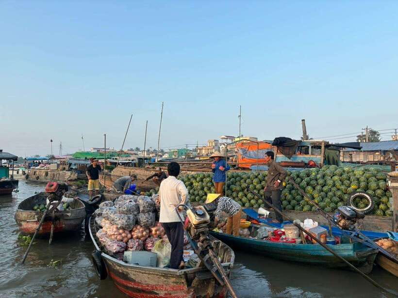 Can Tho: Floating Market, Canal, Cacao Farm & Mekong' Life - Why the 5:45 AM start matters