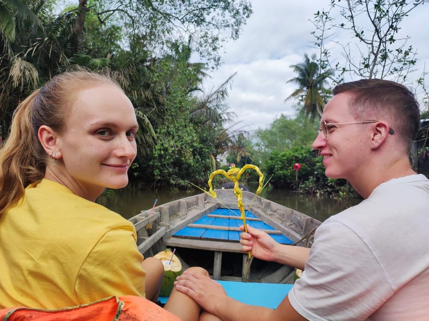 Can Tho: Mekong Delta and Cai Rang Floating Market Tour - Meeting the market sellers by boat