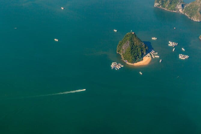 Carnival Cruise: Halong Luxury Cruise Day Trip -Swim, Kayak, Cave - Who will get the most from this cruise