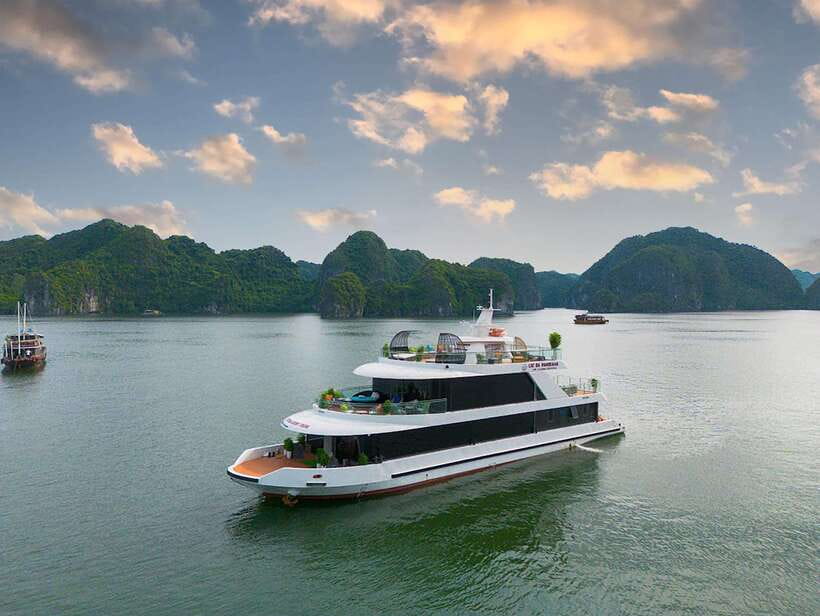 Cat Ba Island: Lan Ha Bay Full-Day with Luxury Cruise - Starting in Cat Ba and Passing Cai Beo