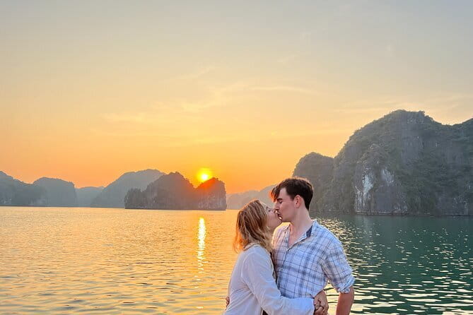 Cat Ba: Sunset & Bioluminescent Kayaking on Lan Ha Bay - Cai Beo floating village and the first cruise through Lan Ha Bay