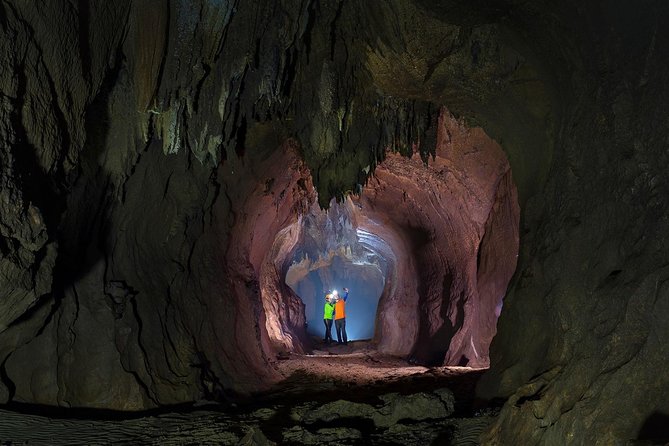 Cha Loi Cave 1 day like Tazan in the Jungle - Getting geared up at Khe Sung Village