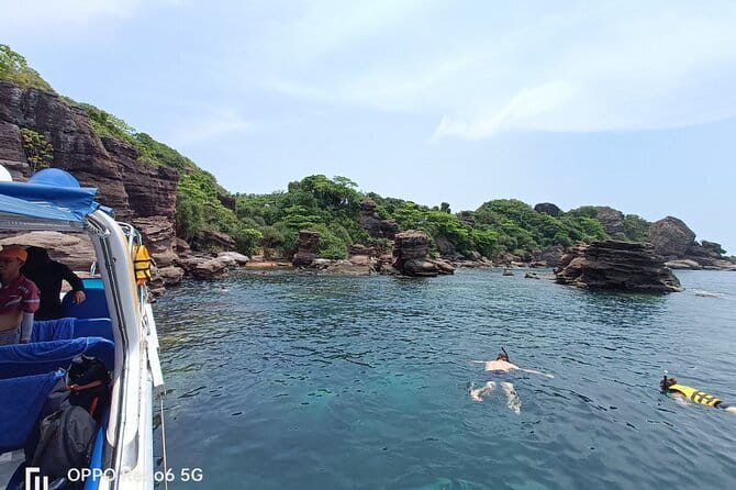 Cham Island: Snorkeling Tour - Hon Nhon Beach and the first snorkeling stop
