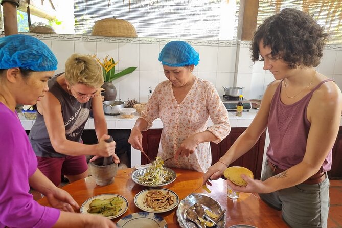 Cooking class & Vibrant Market by Scooter/Tuktuk (Half-Day) - Who will enjoy this outing most