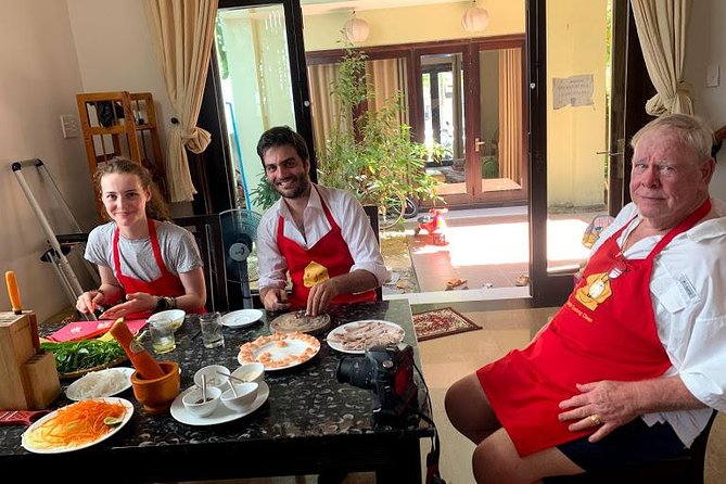 Cooking with Jolie in Hoi An - Hoi An’s old sights before the kitchen