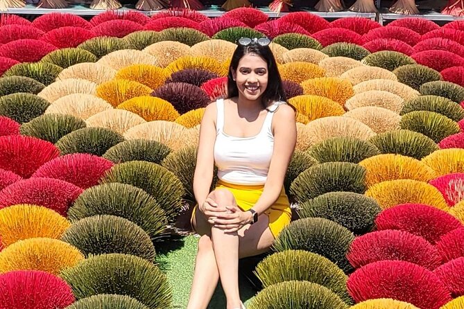 Craft Village Tour (Quang Phu Cau, Bat Trang, Chuong Conical,...) - Chuong and the Vietnamese conical hat