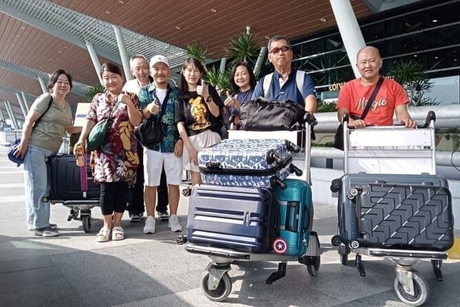 Da Nang Airport to Da Nang hotel by private car or vice versa - Da Nang train station pickup is available