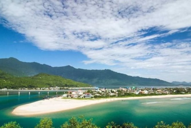 Da Nang Airport To Hue Private Transfer - From Da Nang Airport to the road north