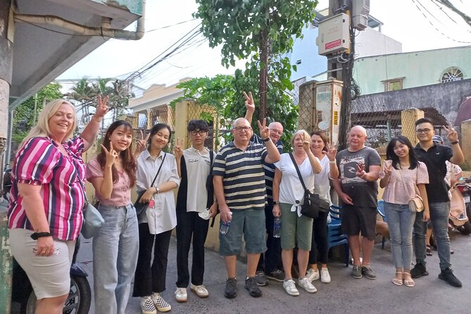 Da Nang By Night: Seafood dinner, night market and cruise trip - A 45-minute Han River cruise