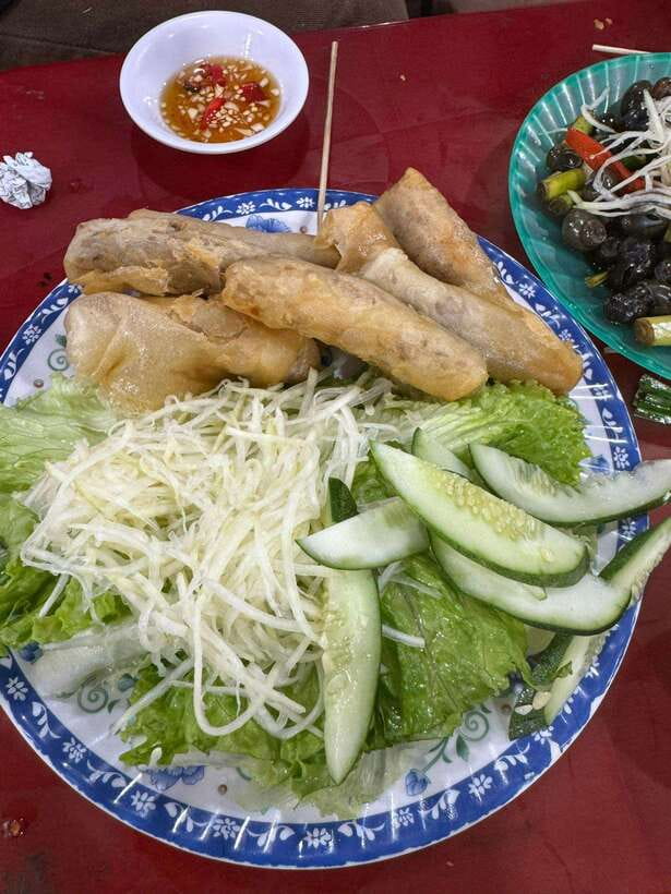 Da Nang City Street Food Private Tour With Local Students - City sightseeing between the plates