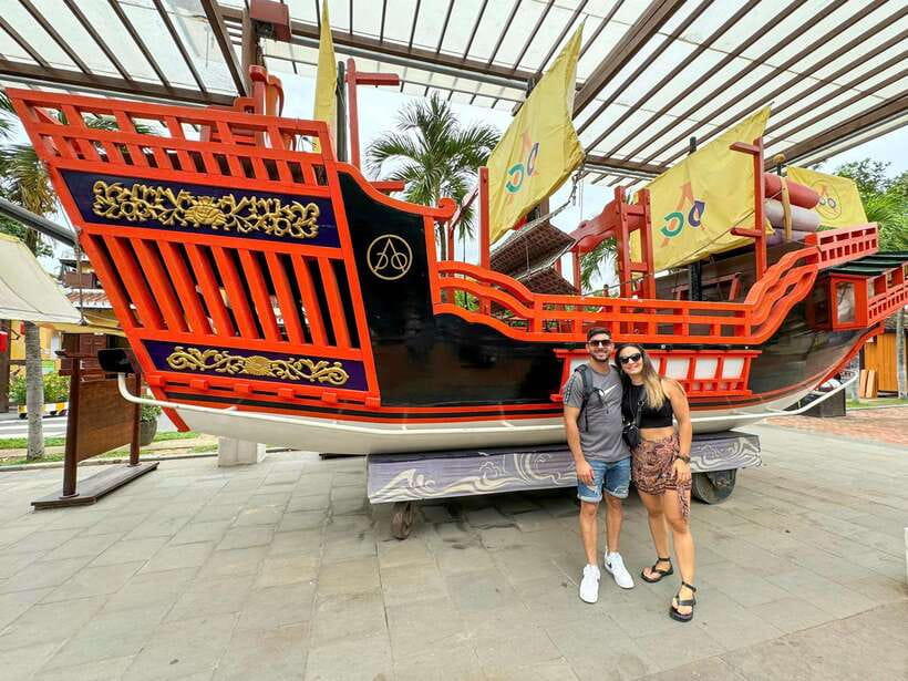 Da Nang: Full-day My Son Sanctuary And Hoi An Heritage Tour - A short café stop and the Japanese Covered Bridge