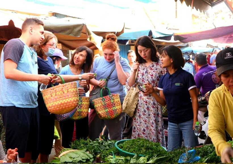 Da Nang/Hoi An: Market Tour, Basket Boat Ride, Cooking Class - Sitting down to the meal