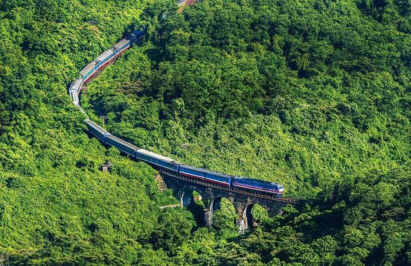 Da Nang: Hue Imperial Day Trip, Hai Van Pass Train, & Lunch - The early start from Da Nang