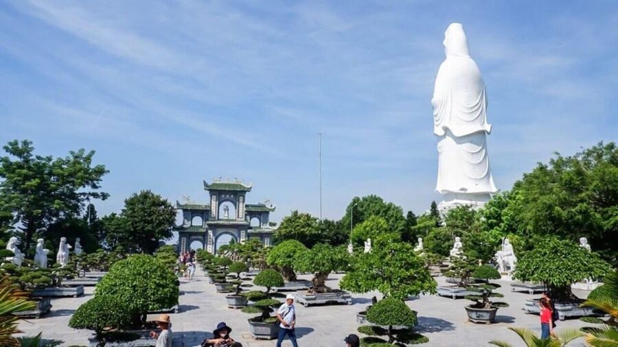 Da Nang : Lady Buddha - Marble Mountains - Am Phu Cave Tour - Marble Mountains: pagodas inside the rock