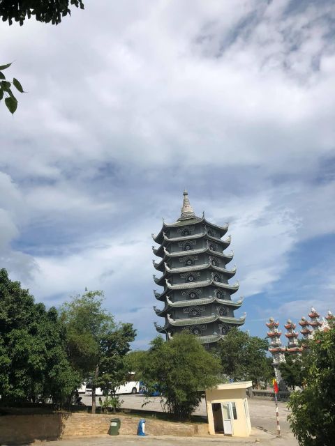 Da Nang : Lady Buddha - Marble Mountains - Am Phu Cave Tour - Vietnamese lunch on the morning departure